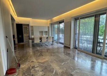 Salone - Three-room apartment via degli Urali, Roma (neighborhood EUR) - photo 33