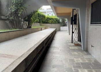 Interno palazzo - Three-room apartment via degli Urali, Roma (neighborhood EUR) - photo 37