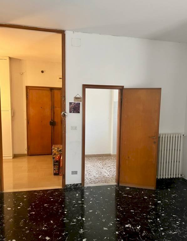Ingresso - Four-room apartment via Francesco Baracca, Bologna (neighborhood Saffi) - photo 3