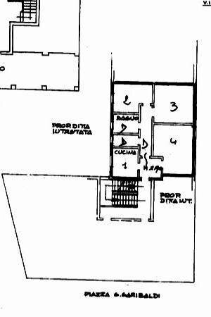 Four-room apartment piazza Giuseppe Garibaldi, Terre del Reno - floor plans 1