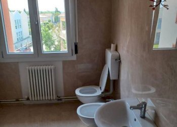 Bagno - Four-room apartment piazza Giuseppe Garibaldi, Terre del Reno - photo 10