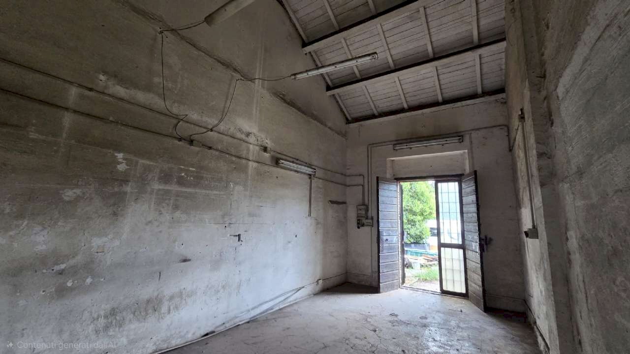 whatsapp image 2026-05-13 at 19.00.26 - Warehouse via san giuseppe cafasso, Roma - photo 1