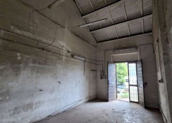 whatsapp image 2026-05-13 at 19.00.26 - Warehouse via san giuseppe cafasso, Roma - photo 1