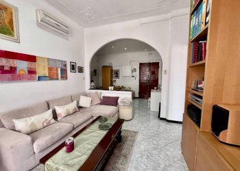 Soggiorno - Three-room apartment via Chiaravagna, 18, Genova (neighborhood Sestri Ponente) - photo 4