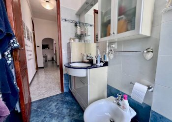 Bagno - Trilocale via Chiaravagna, 18, Genova (zona Sestri Ponente) - foto 20