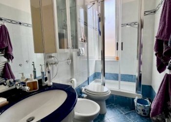 Bagno - Trilocale via Chiaravagna, 18, Genova (zona Sestri Ponente) - foto 21