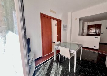 Soggiorno - Two-room apartment via Giovanni Ambrogio Molfino, 8, Genova (neighborhood Sestri Ponente) - photo 3
