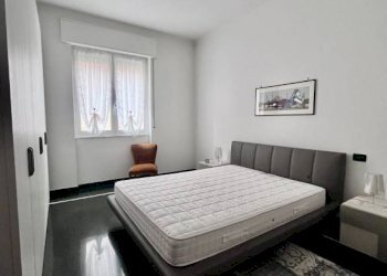 Camera da letto - Two-room apartment via Giovanni Ambrogio Molfino, 8, Genova (neighborhood Sestri Ponente) - photo 15