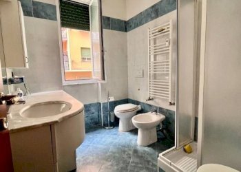 Bagno - Two-room apartment via Giovanni Ambrogio Molfino, 8, Genova (neighborhood Sestri Ponente) - photo 20