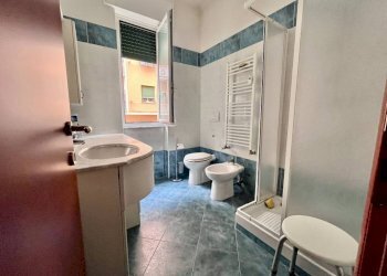 Bagno - Two-room apartment via Giovanni Ambrogio Molfino, 8, Genova (neighborhood Sestri Ponente) - photo 21