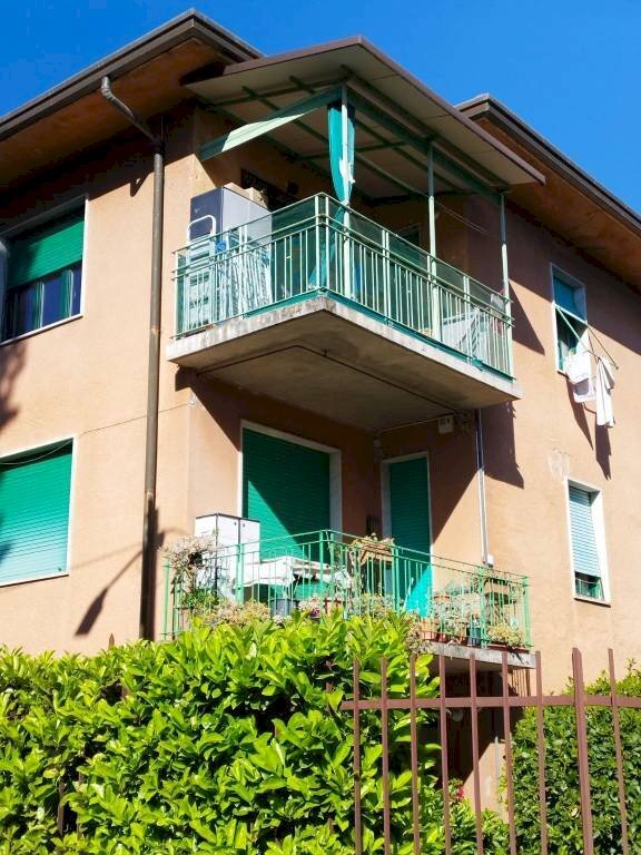 Facciata - Three-room apartment via Masaccio, 16, Varese - photo 1