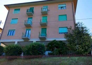 Facciata - Three-room apartment via Masaccio, 16, Varese - photo 1