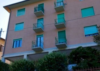 Facciata - Three-room apartment via Masaccio, 16, Varese - photo 2
