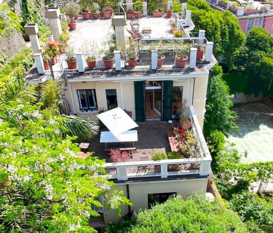 Facciata - Villa corso Carbonara, 7A, Genova (zona Principe) - foto 3
