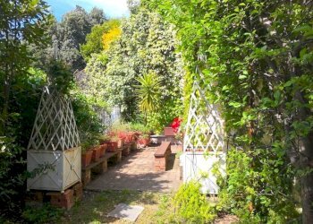 Giardino - Villa corso Carbonara, 7A, Genova (zona Principe) - foto 10