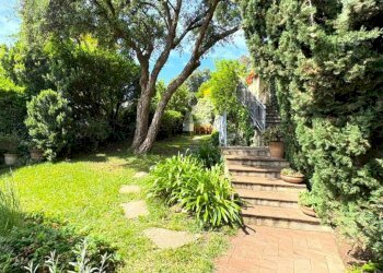 Giardino - Villa corso Carbonara, 7A, Genova (zona Principe) - foto 15