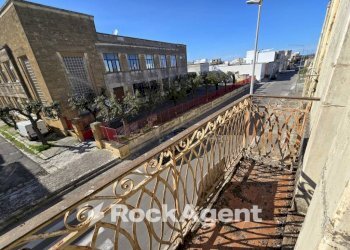 Balcone - Apartment via Cavour, 112, Salice Salentino - photo 33