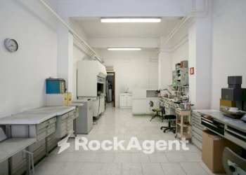 Interno non residenziale - Shop via Olevano Romano, 228, Roma - photo 1