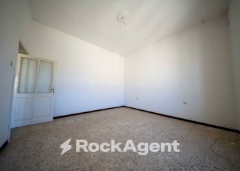 Camera da letto - Four-room apartment via Cagliari, 11, Sorso - photo 15