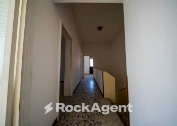 Corridoio - Four-room apartment via Cagliari, 11, Sorso - photo 19