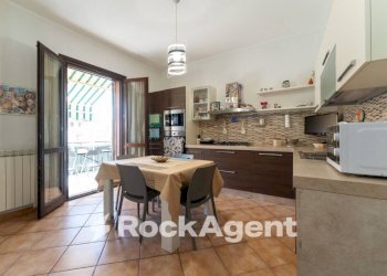Cucina - Trilocale via M. Amari, 12, Trecastagni - foto 14
