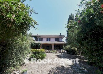 Giardino - Villa strada del Pantanello, 644, Latina - foto 1