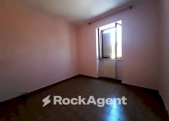 Camera da letto - Three-room apartment via Cavour, 1, Acquapendente - photo 12