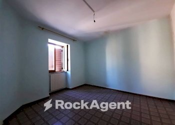 Camera da letto - Three-room apartment via Cavour, 1, Acquapendente - photo 17