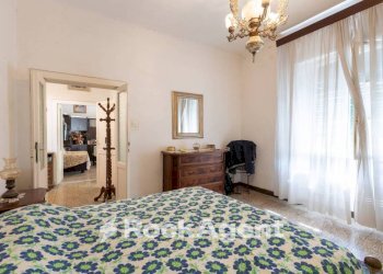 Camera da letto - Casa indipendente via Giuseppe Bandi, 20, Livorno - foto 12