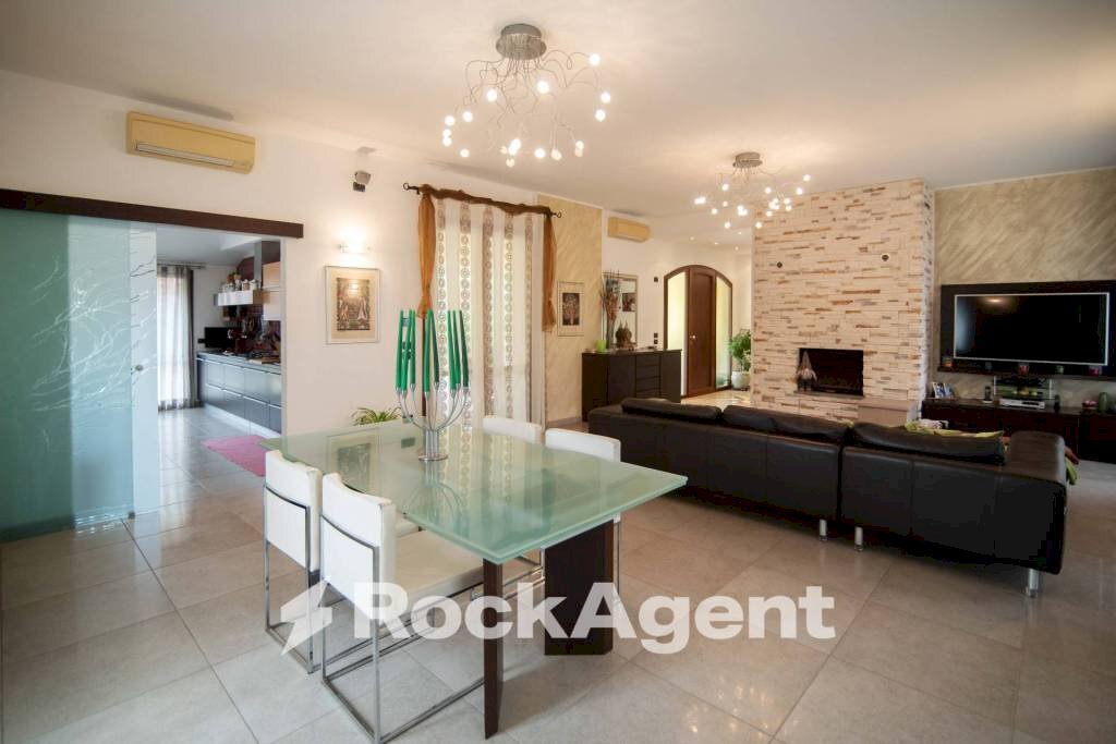 Salone - Villa via Giuseppe Sirtori, 2, Bellaria-Igea Marina - foto 2