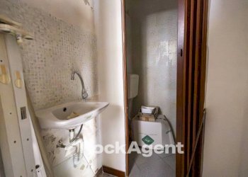 Bagno - Negozio vico Piazza Mercanti, 9, Catanzaro - foto 15