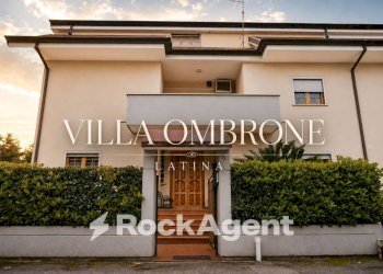 Facciata - Villa via Ombrone, 5, Latina - foto 1