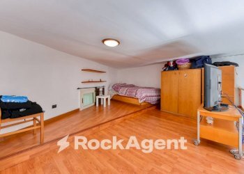 Camera da letto - Four-room apartment corso Vittorio Emanuele, Napoli (neighborhood Chiaia) - photo 8