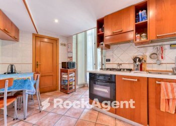 Cucina - Four-room apartment corso Vittorio Emanuele, Napoli (neighborhood Chiaia) - photo 13