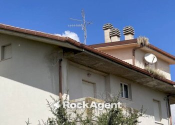 Facciata - Villa via Archimede, 61, Sant'Egidio alla Vibrata - foto 31