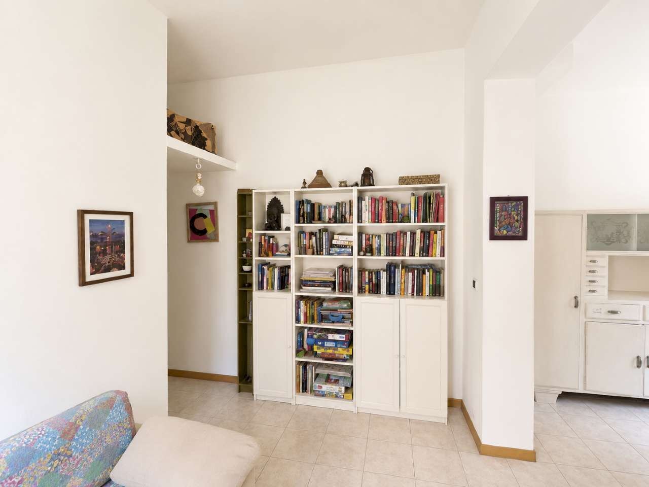 soggiorno - Appartamento via Antonio di Vincenzo, Bologna (zona Bolognina) - foto 3
