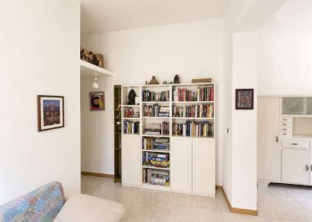 soggiorno - Appartamento via Antonio di Vincenzo, Bologna (zona Bolognina) - foto 3