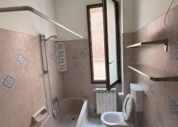 bagno - Appartamento via Antonio di Vincenzo, Bologna (zona Bolognina) - foto 17