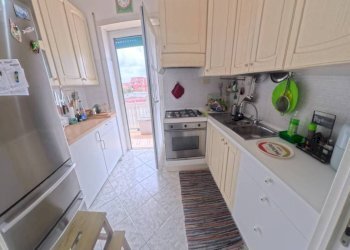 Cucina - Quadrilocale Lungomare Duca degli Abruzzi, 26, Roma (zona Lido di Ostia) - foto 10