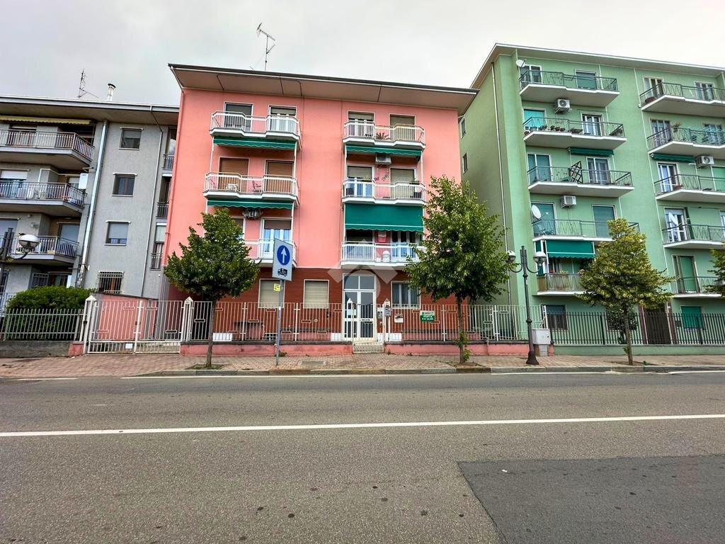 Appartamento Via Cristoforo Colombo, Santhià - foto 1