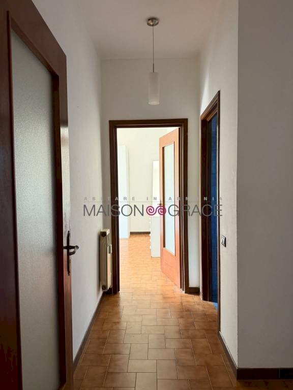 Corridoio - Four-room apartment Grinzane Cavour - photo 3