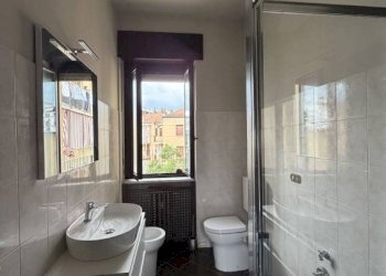 Bagno - Appartamento piazza Cristo Re, Alba - foto 6