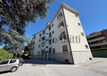 1 - Two-room apartment Via Giuseppe Garibaldi, Cesano Maderno - photo 2