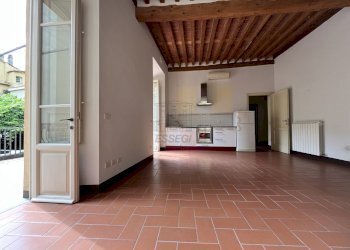 primo piano con terrazzo in centro (15) - Four-room apartment Via Buia, Lucca - photo 2