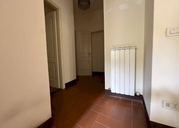 primo piano con terrazzo in centro (4) - Four-room apartment Via Buia, Lucca - photo 4