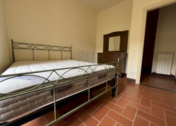primo piano con terrazzo in centro (12) - Four-room apartment Via Buia, Lucca - photo 6