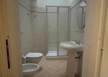 primo piano con terrazzo in centro (6) - Four-room apartment Via Buia, Lucca - photo 12