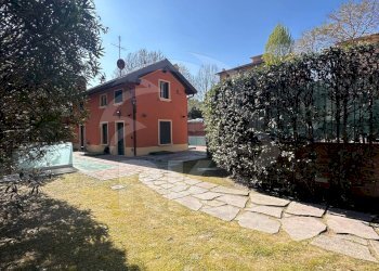 VILLINO INDIPENDENTE SARAGOZZA BOLOGNA-5.jpg - Villa Via Dotti  16, Bologna (neighborhood Saragozza) - photo 2