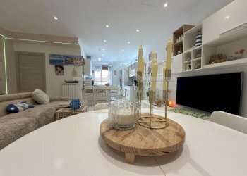 IMG_4368 - Four-room apartment Via Caduti per la Libertà 46, Vado Ligure - photo 2