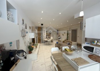 IMG_4357 - Four-room apartment Via Caduti per la Libertà 46, Vado Ligure - photo 6